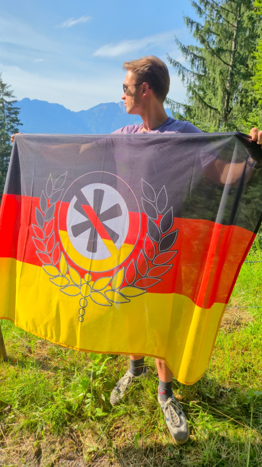 Deutschlandflagge - Patriotisches Logo
